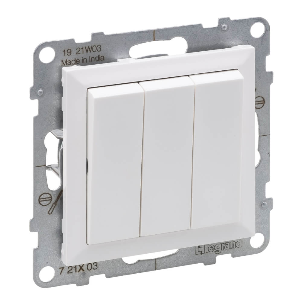 Intrerupator triplu alb 10A LEGRAND Suno 721103