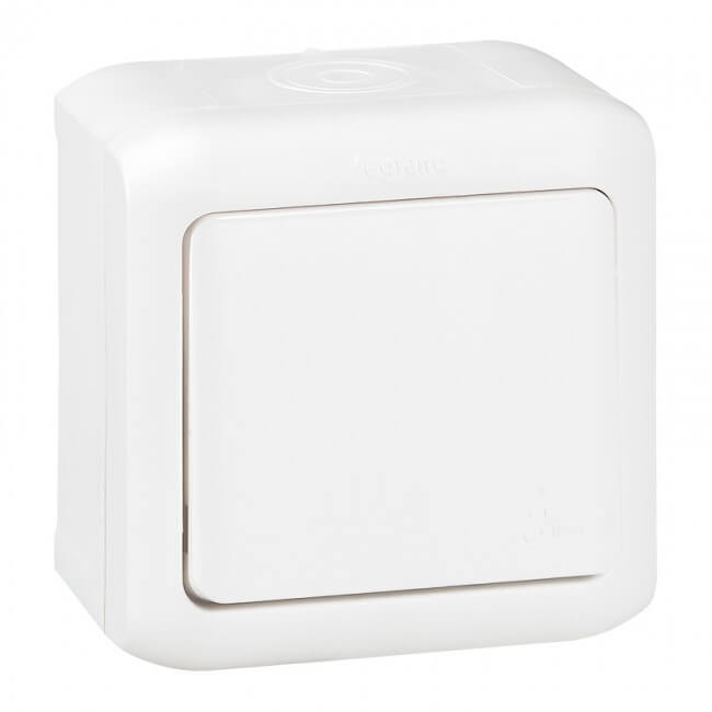 Intrerupator cruce PT IP44 alb 10A LEGRAND Forix 782365