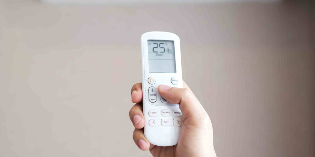 https://cdn.shopify.com/s/files/1/1805/8667/files/aircon-remote_1024x1024.jpg?v=1715912724